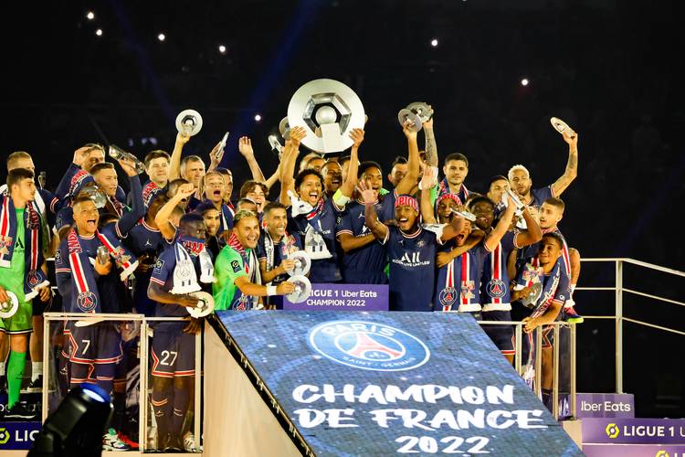 澳超半场：科斯格罗夫梅开二度，奥克兰FC2-1惠灵顿凤凰