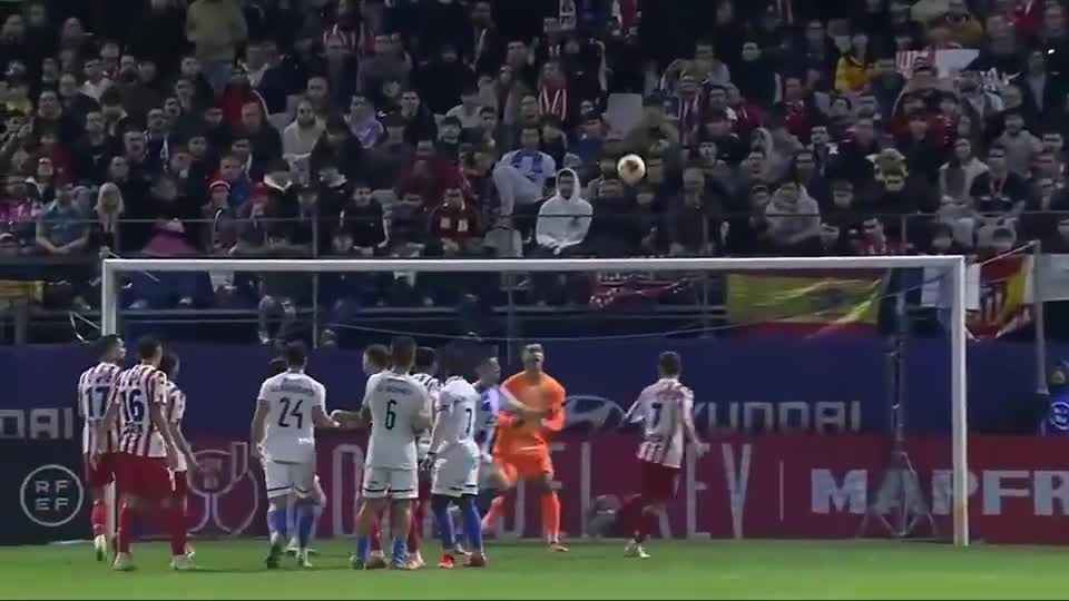 记者：韩鹏仍是泰山主帅，但俱乐部需要找个名义上的“主帅”