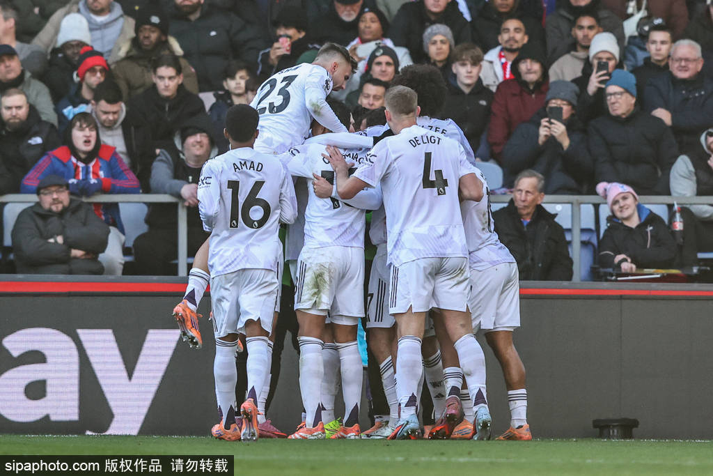 路易斯-迪亚斯导致阿什拉夫受伤，摩洛哥记者：你是个罪犯